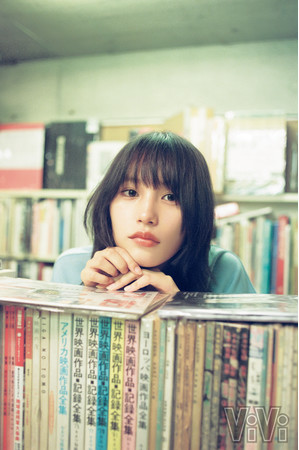 令和最強のViViモデル・藤田ニコル＆谷まりあが表紙に登場！ 特別付録はメイベリンの新作プライマーのミニサイズ、 ViVi11月号は9月21日発売！のサブ画像3
