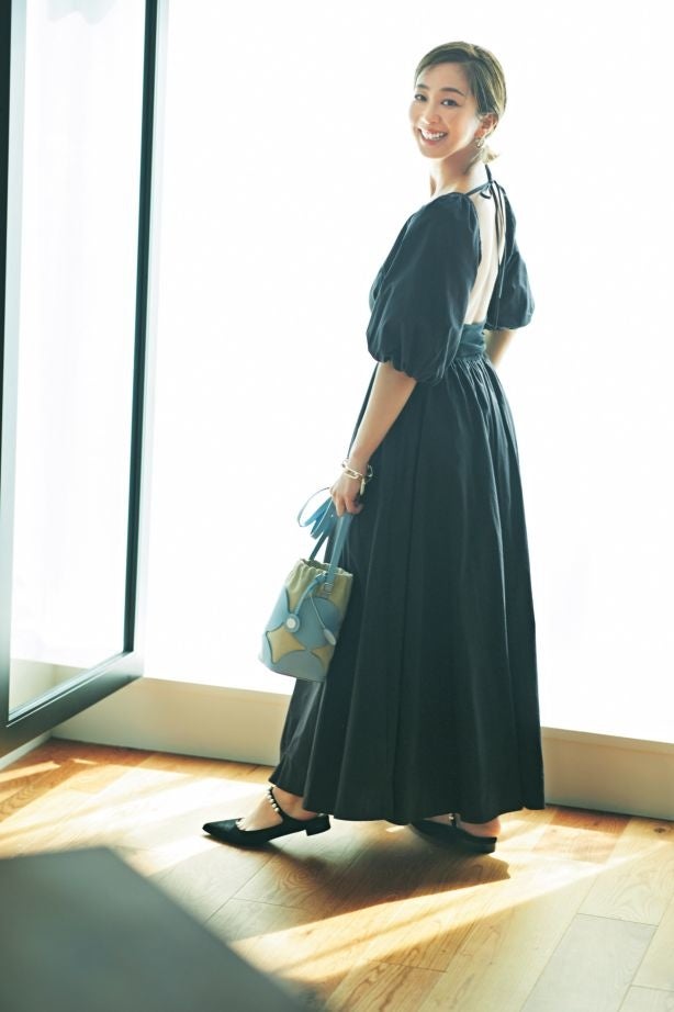 『STORY』６月号のファッション特集では、大人としての品格や個性を出すカギが「BAG＆メーク」にあることを発見！夏のSサイズをアプデする「ぺたんこ靴特集」には、タレントの優香さんが登場のサブ画像3