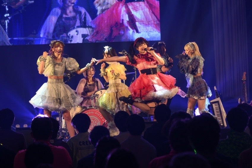 【レポート】HoneyWorksがサウンドプロデュースを務める10人組アイドルグループ 高嶺のなでしこ初の主催対バンイベント開催！『たかねこフェス〜バレンタインパーティー2023〜』のサブ画像3