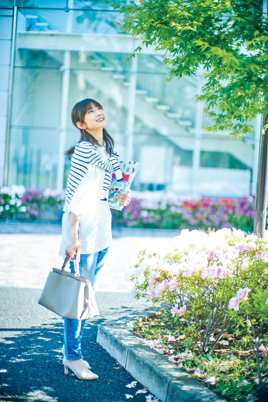 『STORY』７月号は、蛯原友里さんが初の単独表紙。小倉優子さんに大学受験後の独占インタビューも。ファッション大特集は、夏を楽しむきっかけを作ってくれる「ワンピース」がテーマにのサブ画像5