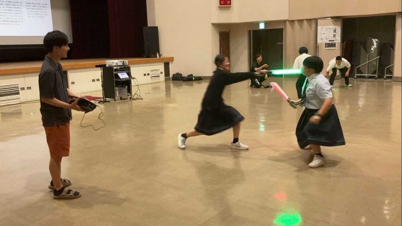 福岡県立八幡高等学校「理数科筑波研究学園都市研修旅行」にて次世代デジタルチャンバラSASSENの体験講義を実施しましたのサブ画像3