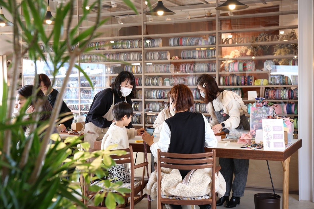 【日本最大規模のリボン工場の挑戦】ファクトリーショップ＆カフェ・工場見学で手芸文化復活に一石を投じるのサブ画像2