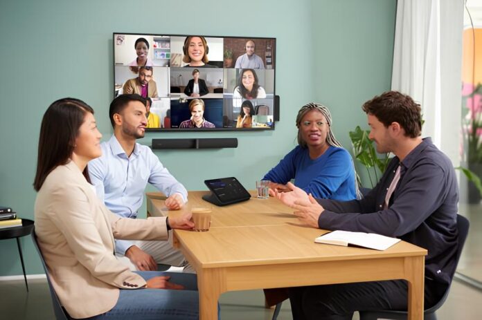 ～ハイブリッド会議にさらなるパフォーマンスと柔軟性を提供～JabraとLenovo、次世代会議室ソリューション「PanaCast 50 Room System 2」を提供開始のメイン画像